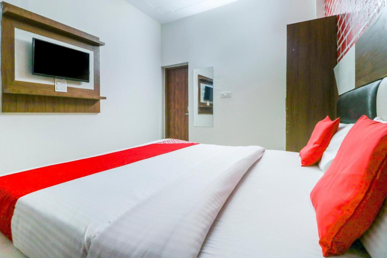Oyo Hotel City View Nayagaon Esterno foto